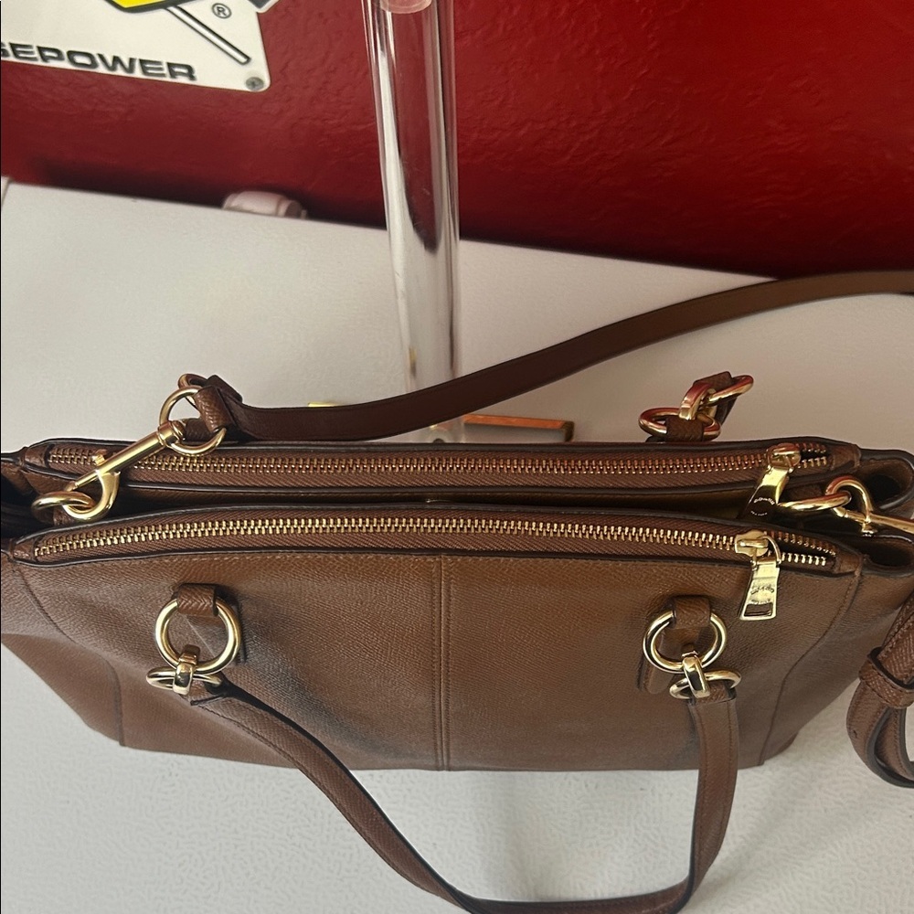 Coach Tan Leather Shoulder Bag - Picture 4 of 10